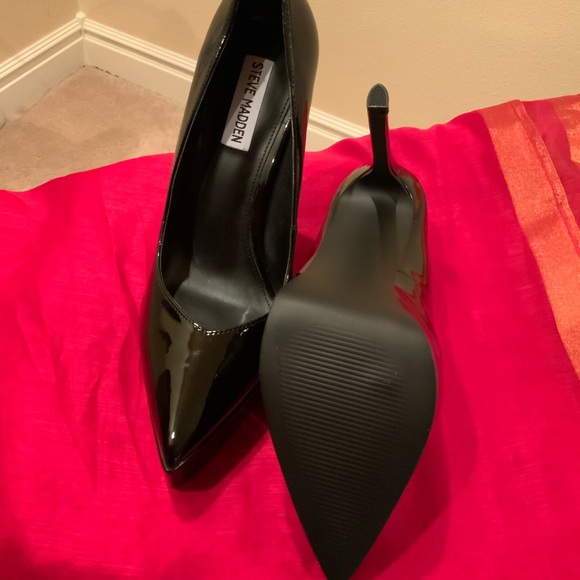 Steve Madden high heels,never left the box.Perfect and new. - Picture 3 of 3